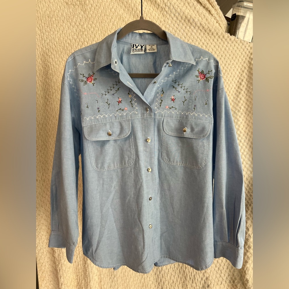 Vintage Women’s IVY CLUE CLASSIC Embroidered* Cottagecore Jean Button Up Shirt